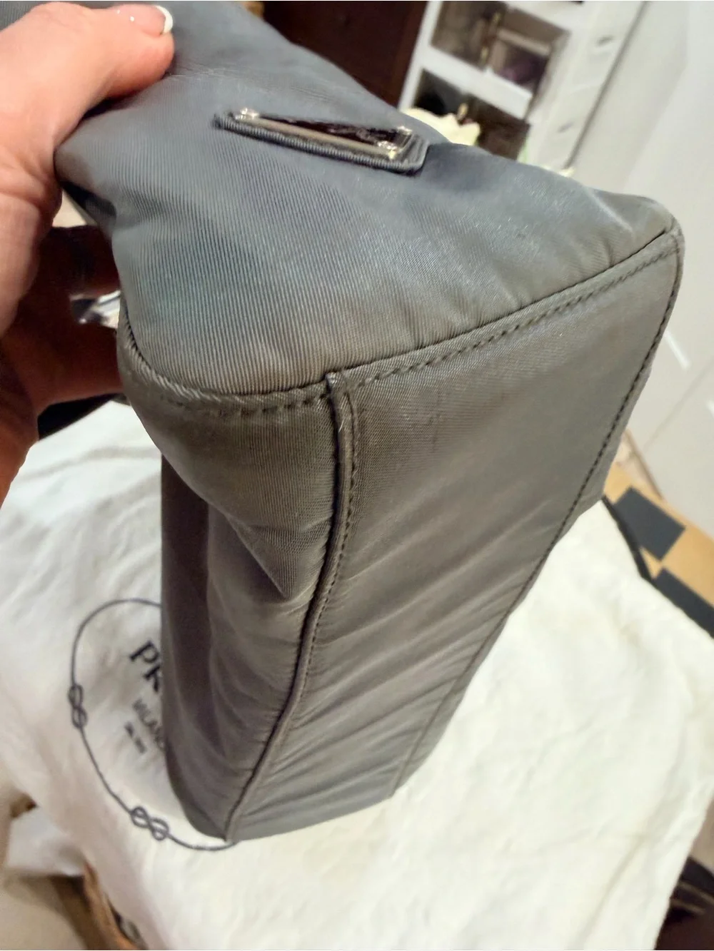 Prada Vintage
Tessuto Nylon Top Handle Bag & LARGE Prada Dustie 🔺 - Picture 13 of 17